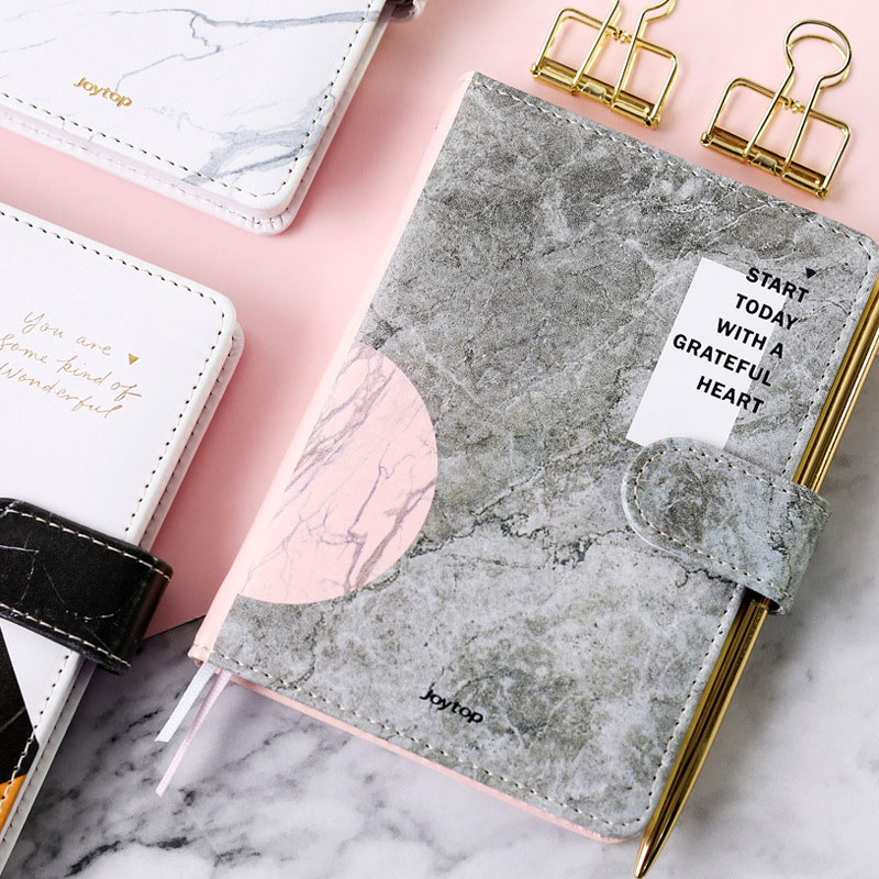 কেন 2024 সালে স্টোন পেপার নোটবুকগুলি ডেস্ক দখল করছে?